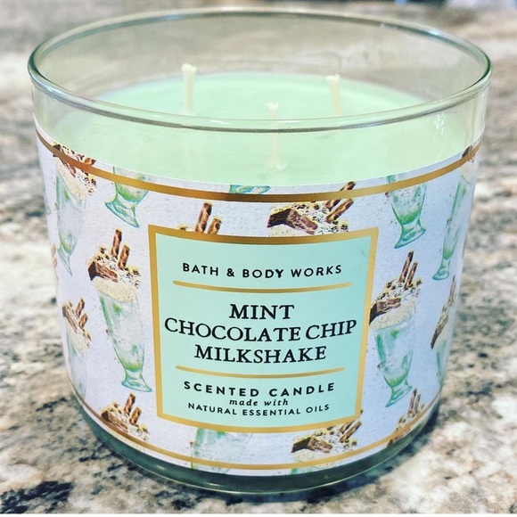 BBW Mint Chocolate chip Milkshake candle - Picture 3 of 10